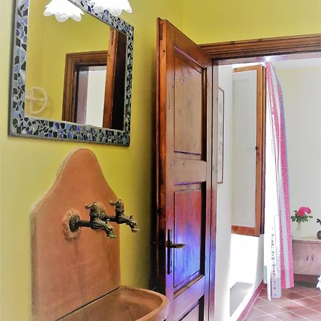 Alloggio per agriturismo Agriturismo Fattoria Santo Stefano *